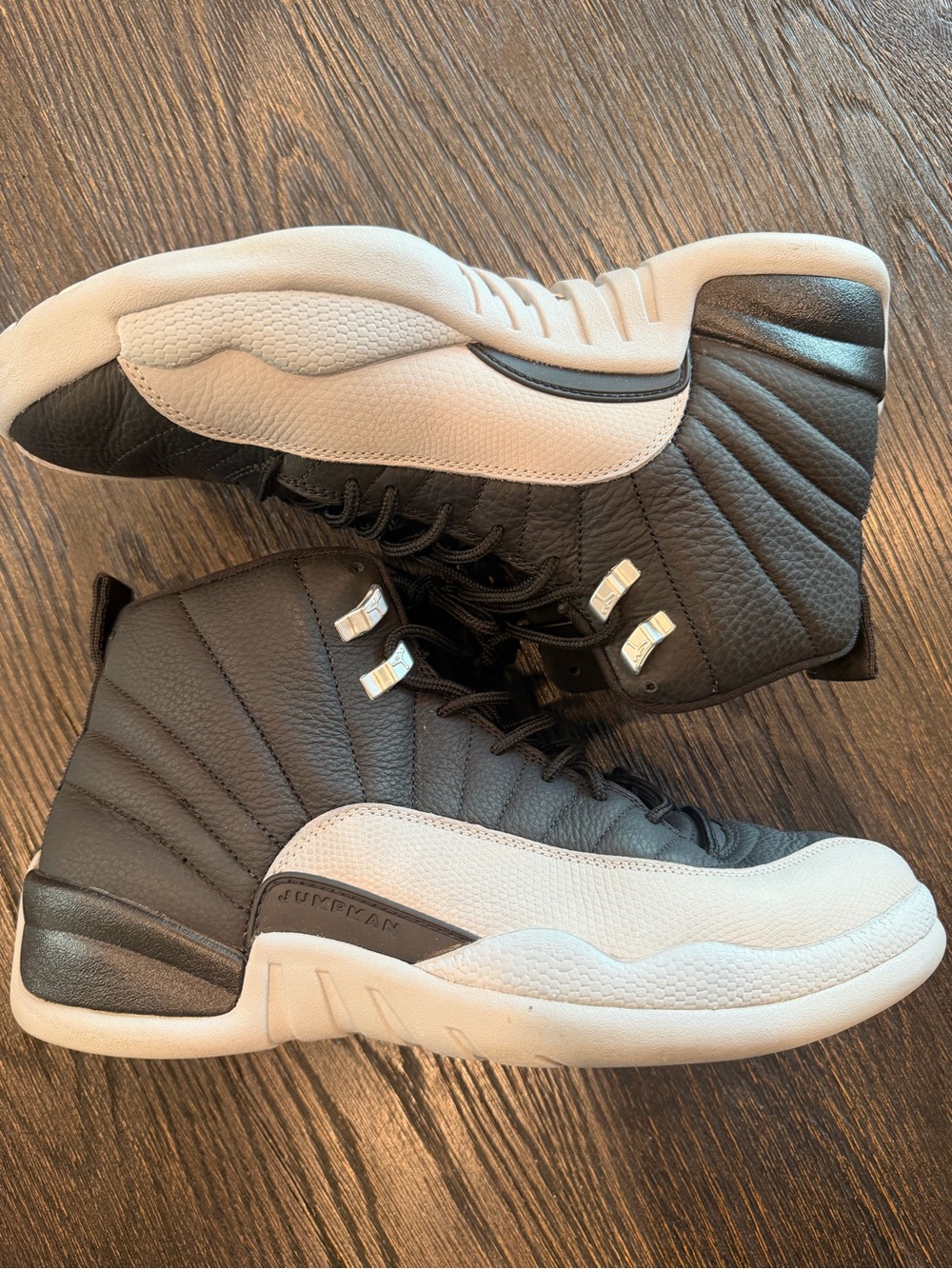 Nike Air Jordan 12 Retro Barons Black and Wolf Grey mens 10.5 used